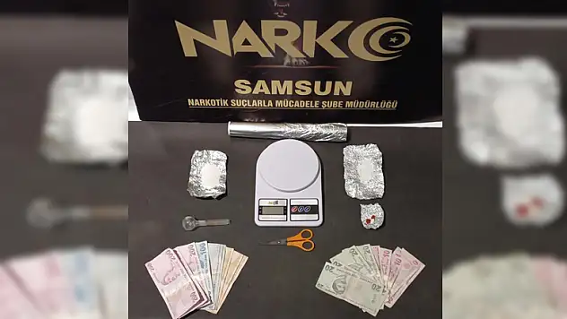 Uyuşturucu madde ve hassas teraziyle yakalandı