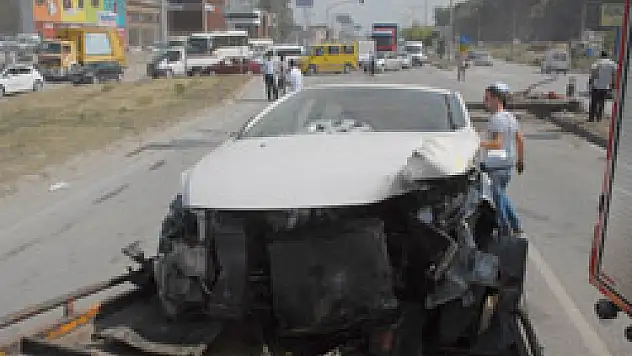 Trafik Kazası: 3 Yaralı