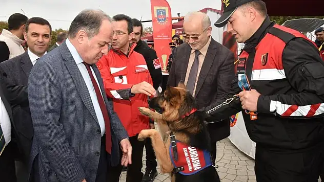 Üniversite öğrencileri arama kurtarma takımlarıyla tanıştı