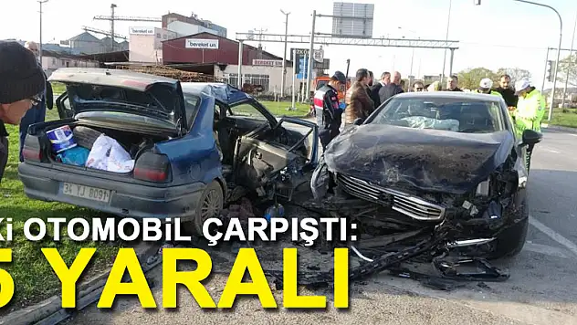 İki otomobil çarpıştı: 5 yaralı
