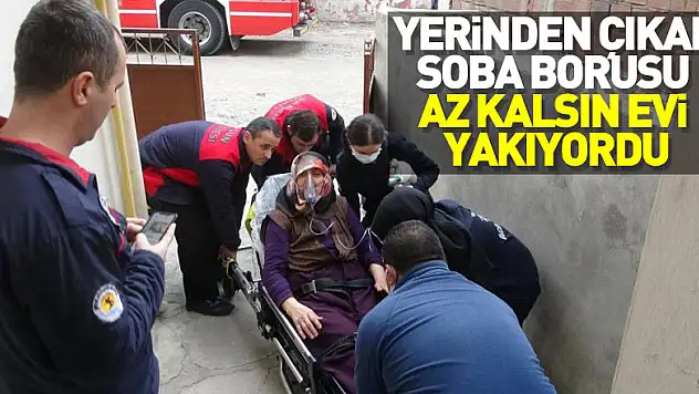 Yerinden çıkan soba borusu az kalsın evi yakıyordu