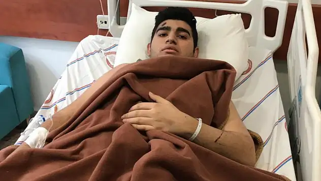 Enkazdan 3,5 saat sonra çıkartılan depremzede: 'Artık öldüm zannettim'