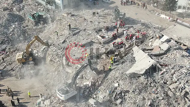 Depremin merkezi Kahramanmaraş'ta son durum havadan görüntülendi