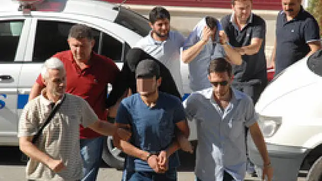 Savcının itirazıyla 4 kişi tutuklandı
