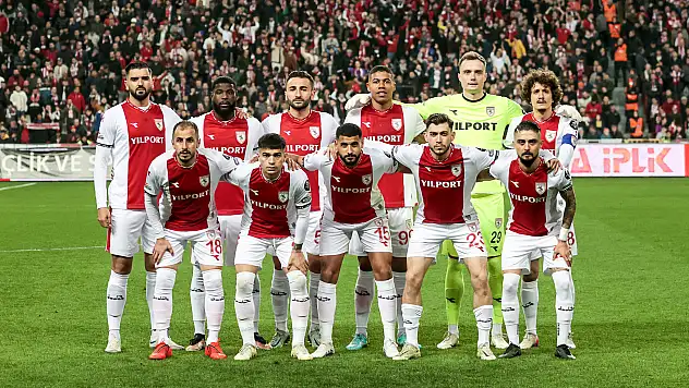 Samsunspor yarın deplasmanda Sakaryaspor ile karşılaşacak