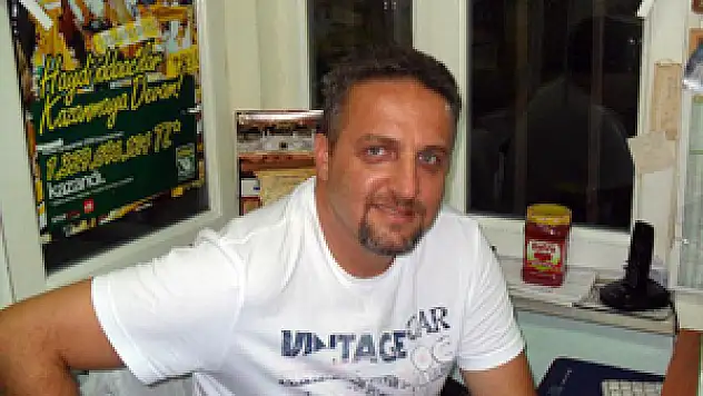 Halı sahada kalbi durdu