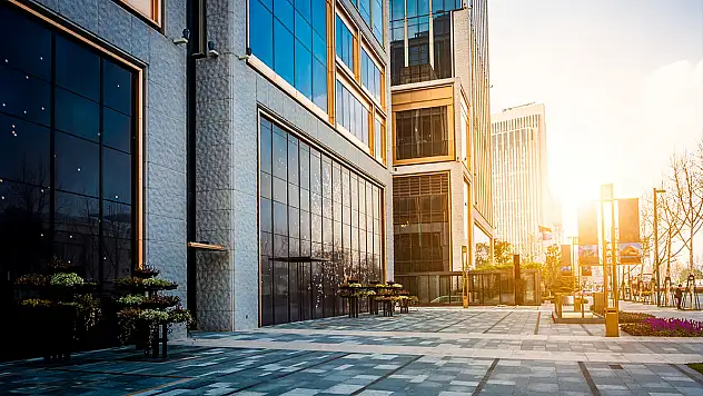 'Giriş katlarda otopark, banka, mağaza yapımı yıkımlara sebep oluyor'