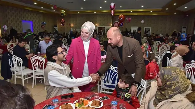 Tekkeköy Belediyesi afetzede aileleri iftarda buluşturdu