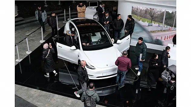 Tesla araçlara yoğun ilgi
