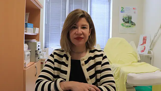 Cildiye profesöründen uyarı: 'Saçkıran olan bölgeye sarımsak veya jilet sürmeyin'