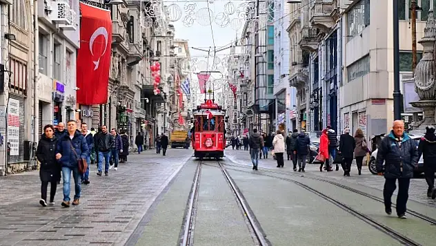 2021 yılında yurt dışından Türkiye'ye 739 bin 364 kişi göç etti