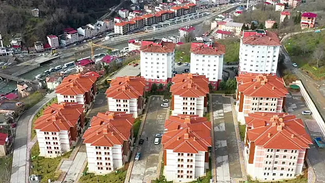 Giresun'da selin yaraları sarıldı, selzedeler anahtarlarını alarak evlerine kavuştu