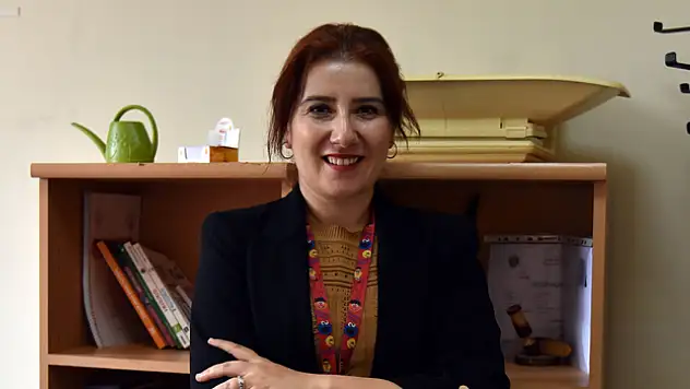 Çocuklar ilk 18 aydan önce ekranla tanışmamalı