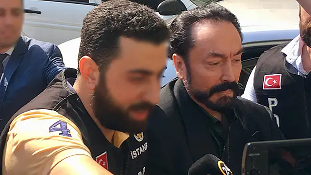 Adnan Oktar'a 8 bin 658 yıl hapis cezası kararı onandı