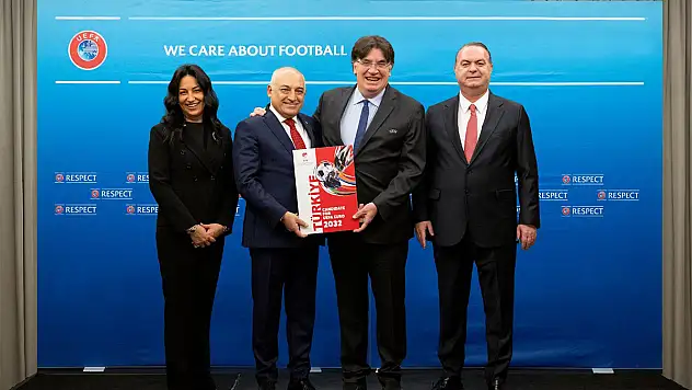 TFF, 2028 ve 2032 Avrupa Şampiyonası adaylık dosyasını UEFA'ya sundu