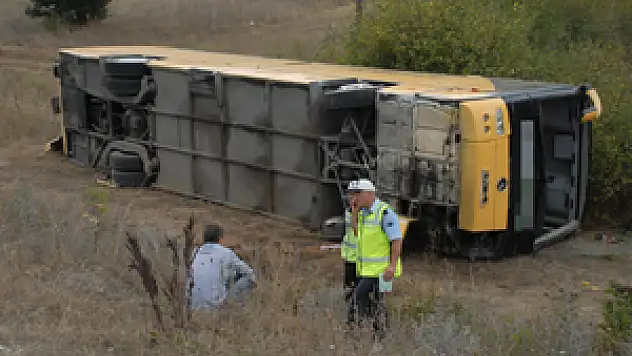 Otobüs Şarampole yuvarlandı