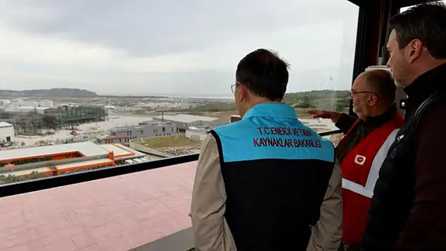 Bakan Dönmez, dev açılış öncesi Filyos'ta incelemede bulundu