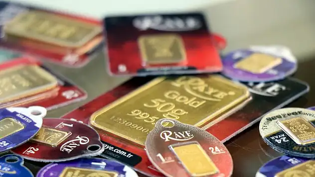 Özman: 'Altındaki fiyat farkının nedeni ikili kur'