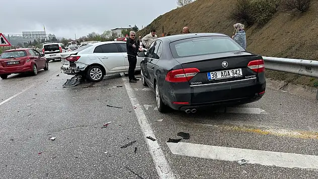 Samsun'da zincirleme trafik kazası: 4 yaralı