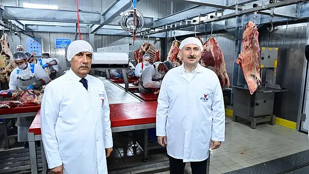 Bakanlar Karaismailoğlu ve Kirişci, Et ve Süt Kurumu Trabzon Et Kombinası'nın açılışını yaptı