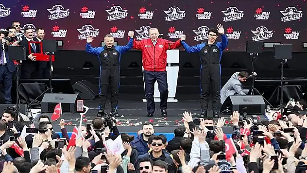 Cumhurbaşkanı Erdoğan Türkiye'nin ilk uzay yolcularını açıkladı