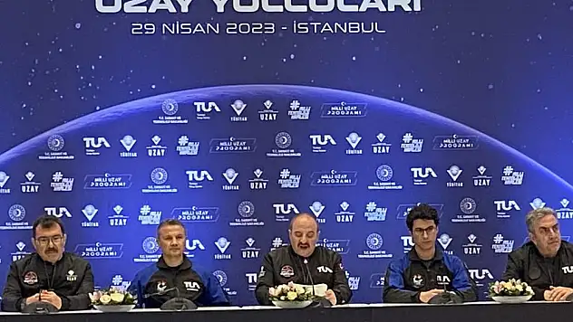 Bakan Varank: 'Uzay yolcularımızın uzay ile buluşma zamanı olarak 2023 yılı son çeyreği planlanıyor'