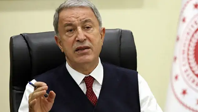 Bakan Akar: 'Mehmetçik şu anda Zap'ta, Gabar'da, Gara'da. Teröristlerin barınakları, sığınakları başlarına yıkıldı'