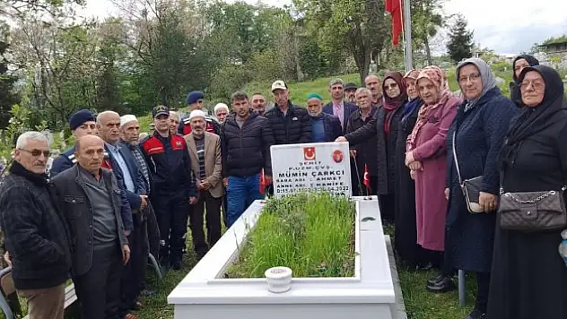 Şehit piyade uzman çavuş kabri başında anıldı