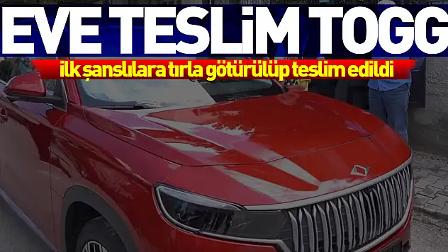 İlk şanslılara Togg'ları tırla evlerine kadar götürülüp teslim edildi