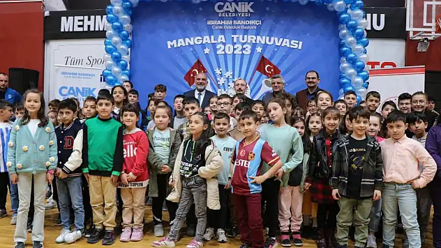 Mangala şampiyonları ödülünü Bakan Muş'tan aldı