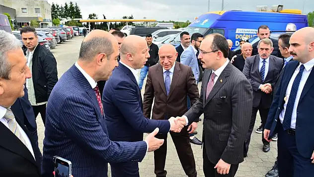 Bakan Muş: 'Ana muhalefete yakışmaz'