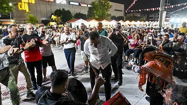Baklava yarışmasıyla renklenen Yöreler Festivali sona erdi