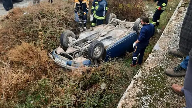 Akşehir'de Kontrolden Çıkan Araç Şarampole Uçtu