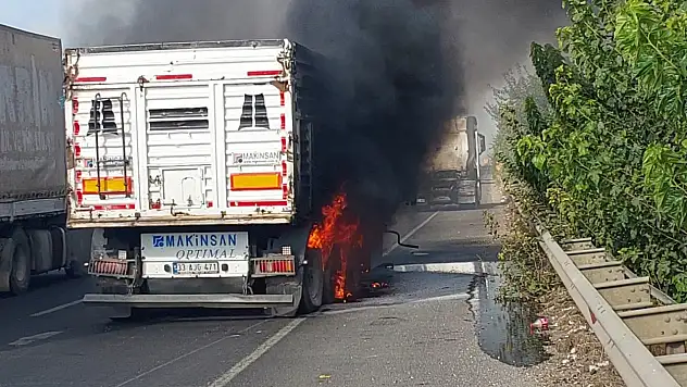 Alev alan tır kullanılamaz hale geldi