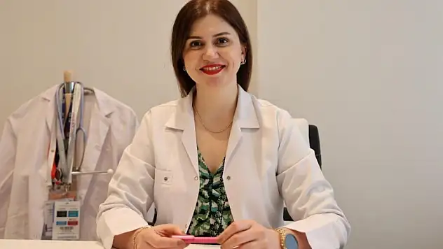 'Alzheimer hastalığı kadınlarda daha sık görülüyor'