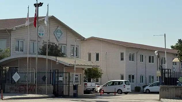 Amir işçiyi ayağından vurdu