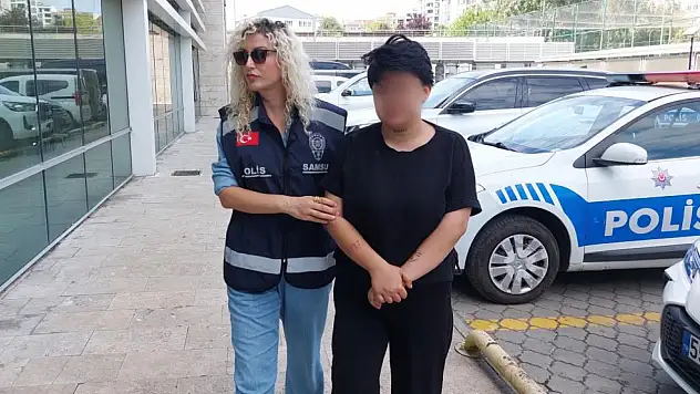 Annesini Bıçaklayan Genç Kız Gözaltına Alındı