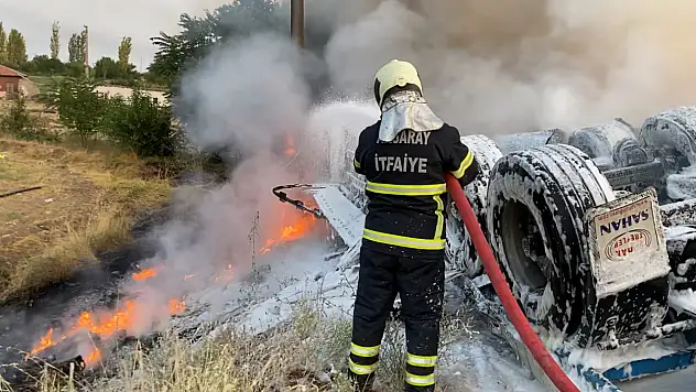 Antifriz yüklü tır şarampole devrildi