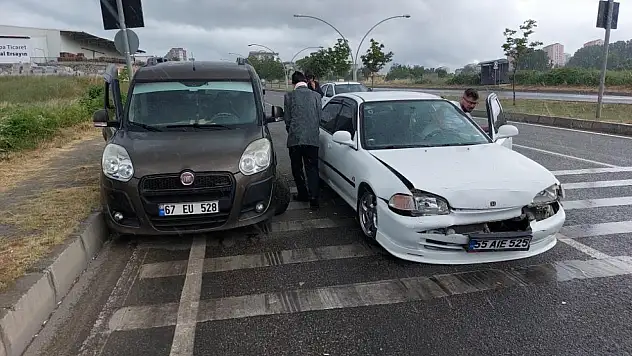 Araç otomobil ile çarpıştı: 1 yaralı