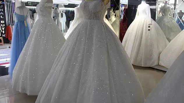 Artık gelinlik provaları değil, hesap kitap yapılıyor