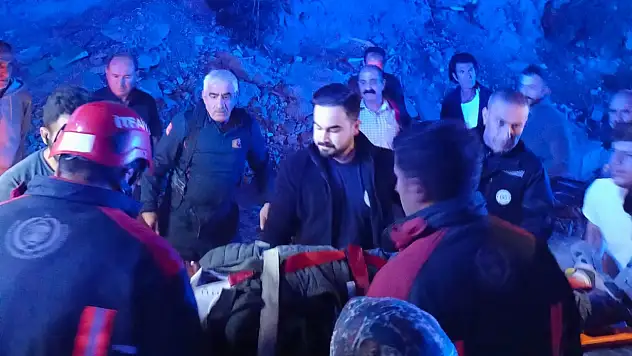 Asansör boşluğuna düşerek ağır yaralandı