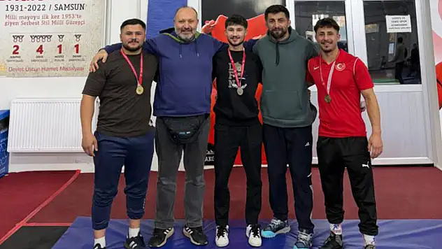 Asarcık güreşte zirvede