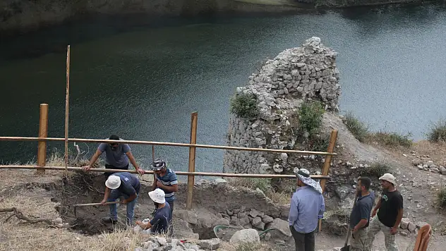 Asarkale'deki Kazılar Tarihe Işık Tutuyor