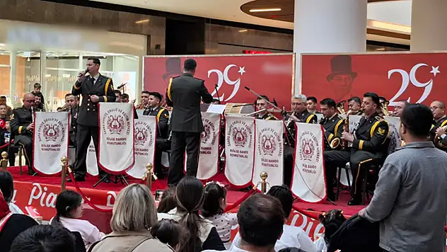 Askeri bandodan Mağusa Limanı vurgusu