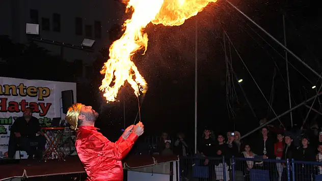 Ateş Gösterisi Çarşambalıları Büyüledi
