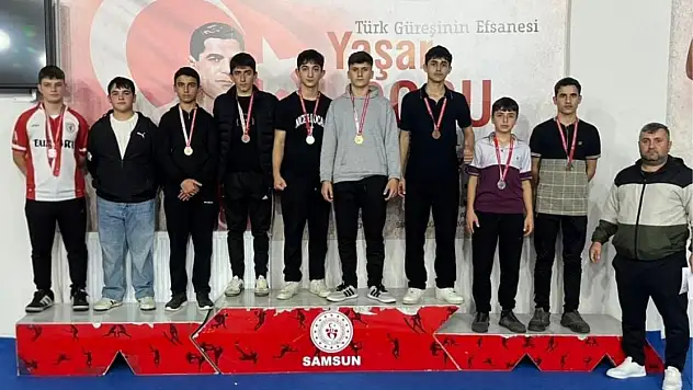 Ayvacık'ta Güreşin Altın Nesli Yetişiyor
