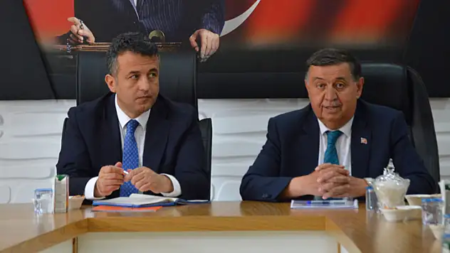 Başkan Doğan muhtarlarla buluştu