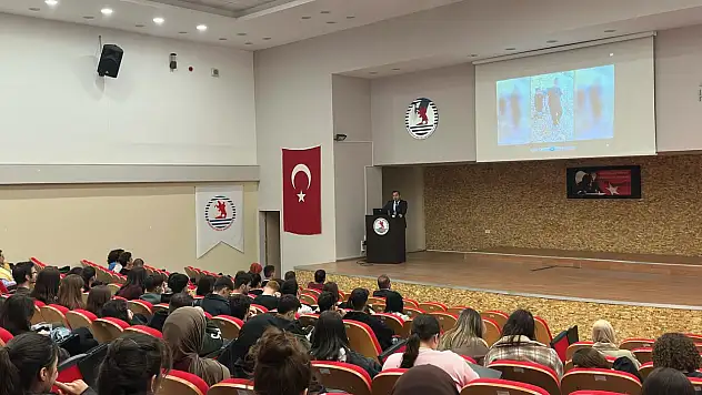 Başkan Özdemir, OMÜ'de öğrencilerle buluştu
