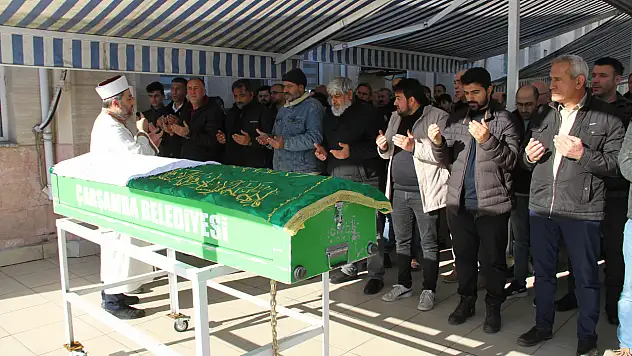 Başkan Şeker'in Annesine Son Görev