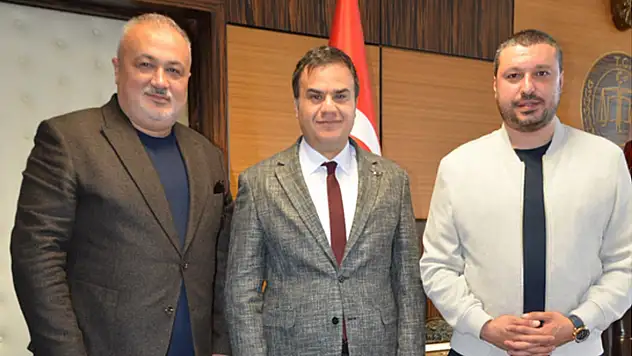 Başsavcı Gir'den muhtarlara plaket